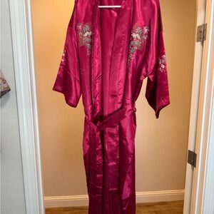 Vintage Red Embroidered Satin Kimono Robe